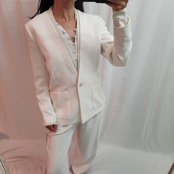Elegant Maje White Blazer Open front v Neck Fashion. Layering - Picture 4 of 9